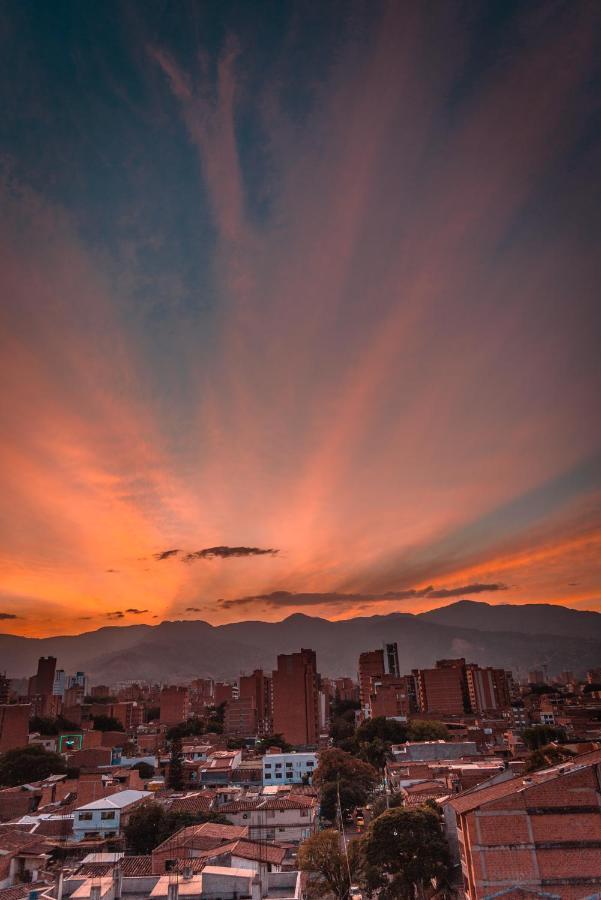 Vpv Suites Medellin Exterior photo