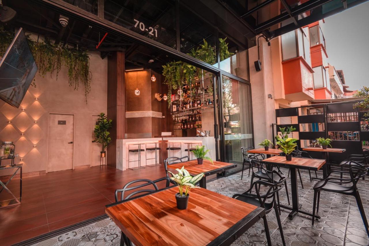 Vpv Suites Medellin Exterior photo